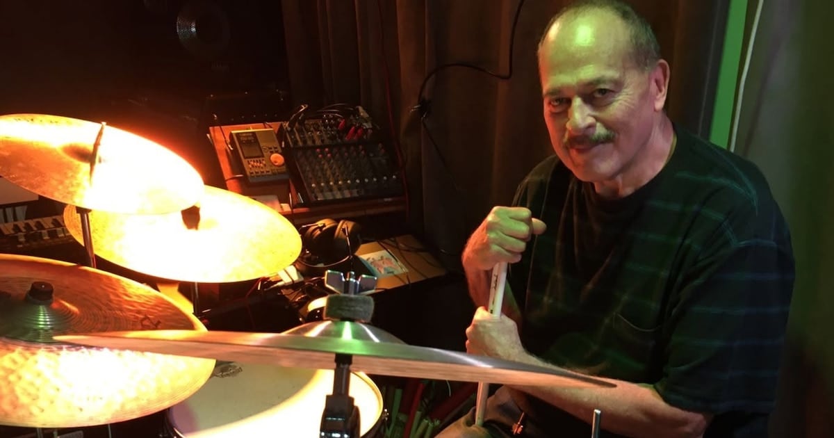 Carlos Riganti, entre el ritmo de la batería y la consulta médica, farewell que sacude al rock argentino